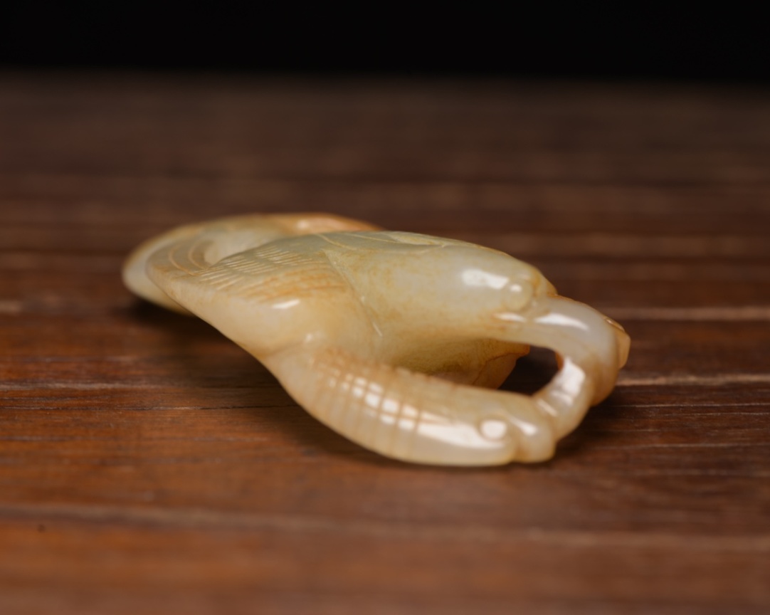 Old Beijing Natural Jade Artisan Carved Prosperity Bird Figurine Antique Carving detailed image 5